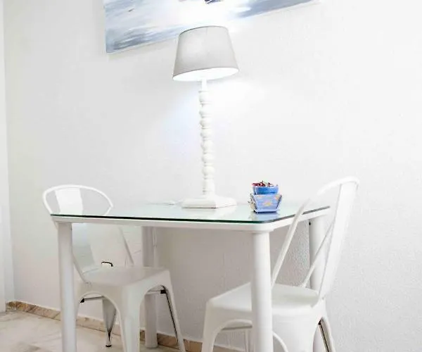 ゲストハウス Patios “ El Carmen”